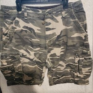Union Bay cargo shorts